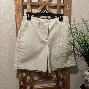 Talbots Size 6 Khaki Shorts, 96% Cotton/4% Lycra, excellent used condition